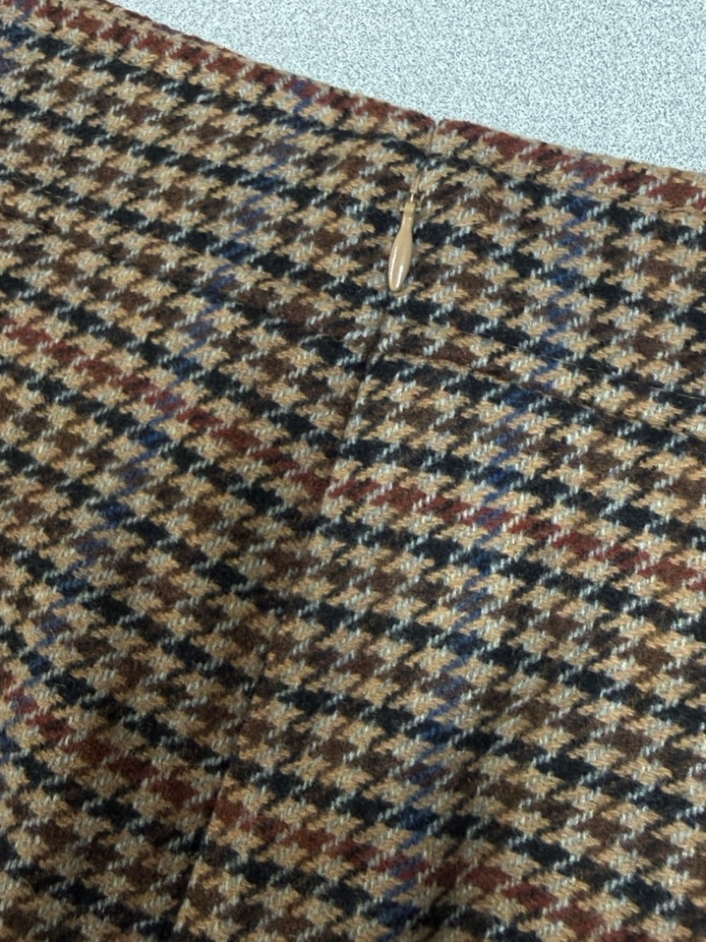 J. Crew Brown‎ Houndstooth Mini Skirt with Subtle Multicolor Check - Picture 6 of 8